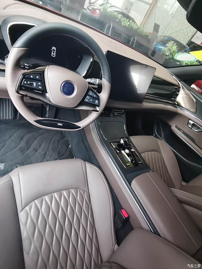 人生的第一台车比亚迪汉dm