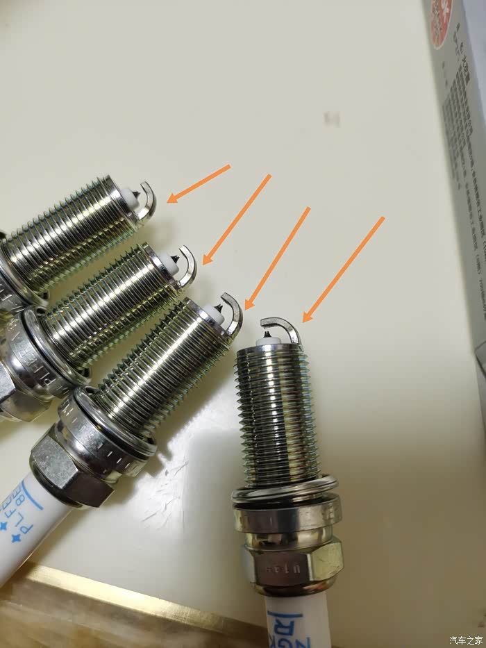 新火花塞侧电极有烧蚀痕迹?