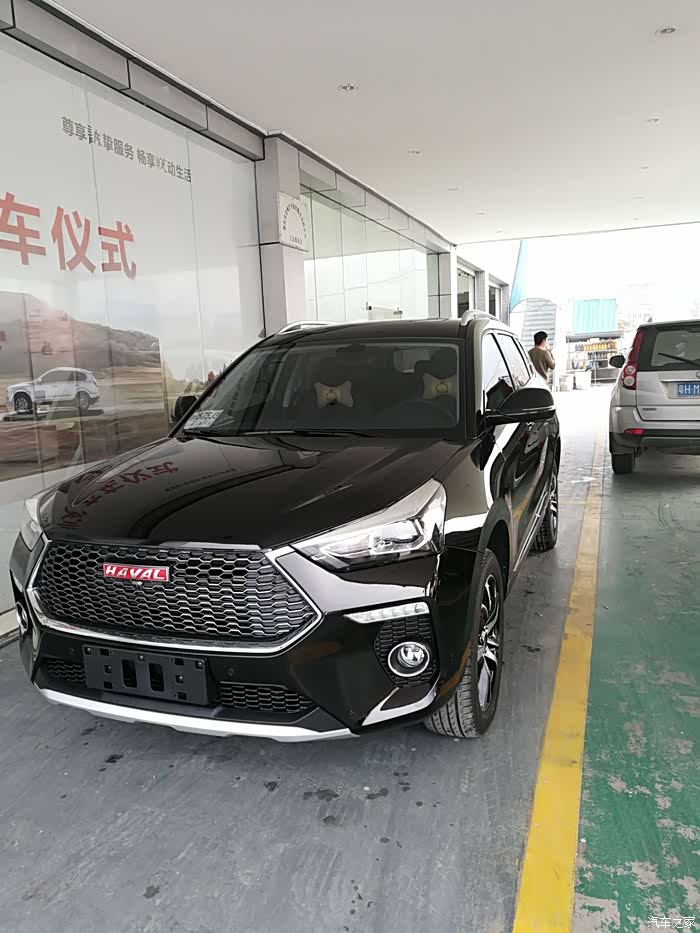 本地区首台h6coupe15t红标超豪华版昨天首提上牌