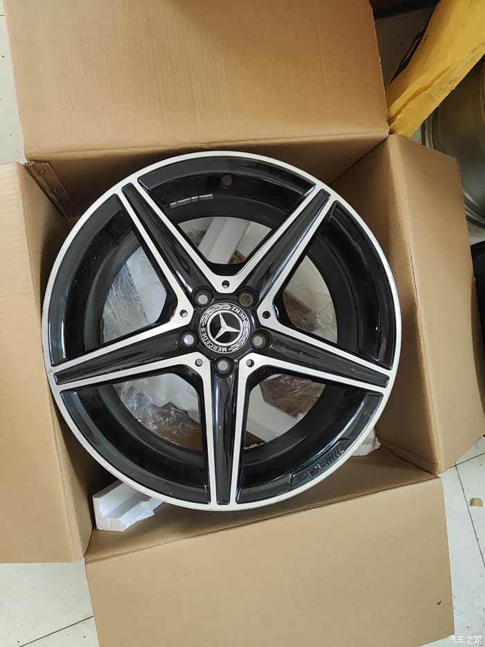 出18寸amg舒享版轮毂