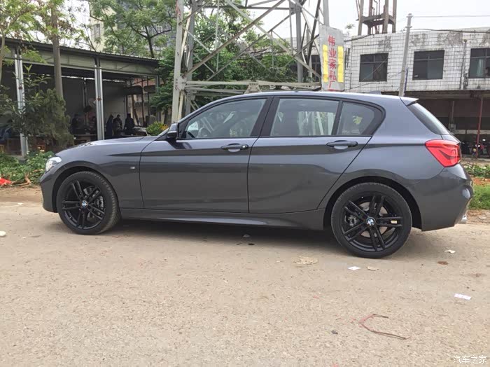 个性定制:宝马进口1系120im矿石灰