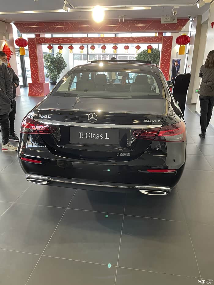 有没有奔驰e级换到了凌志es300的朋友