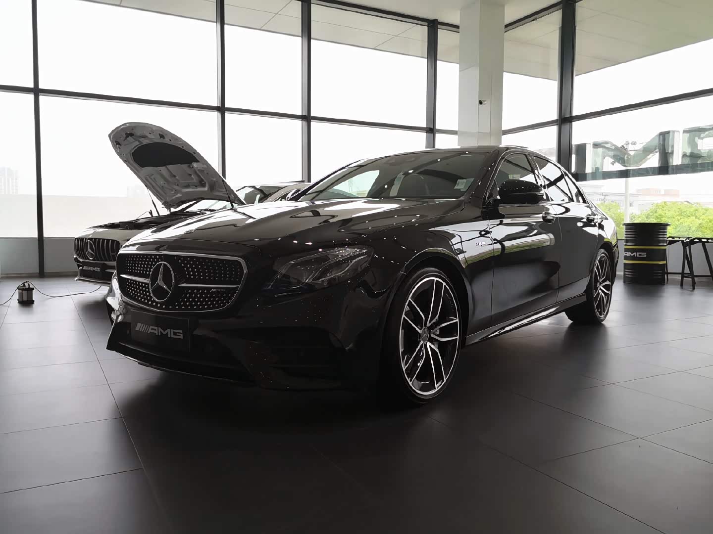 奔驰e53 amg四门轿车,3.0t 435马力