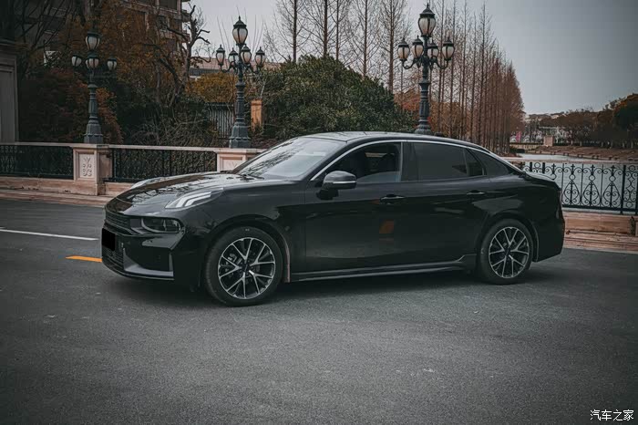 猛兽出没闲人避让丨领克03黑武士暗黑系大片来袭