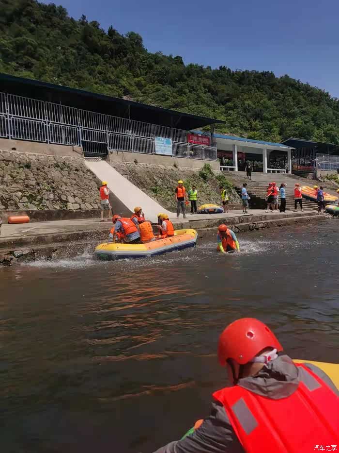 自驾北京汽车eu5内乡宝天曼漂流