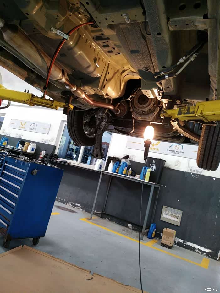 五菱宏光s新车1500公里变速箱坏了维修二个月现在还没有处理好