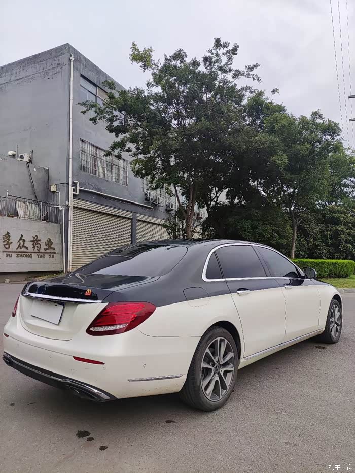 18年奔驰 e300 双拼色