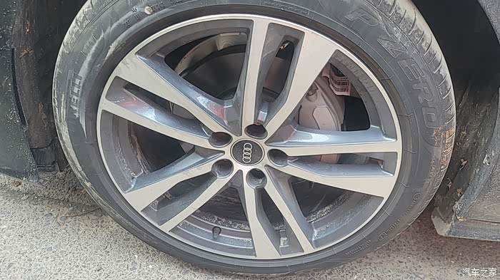 奥迪a6l原厂19寸轮毂