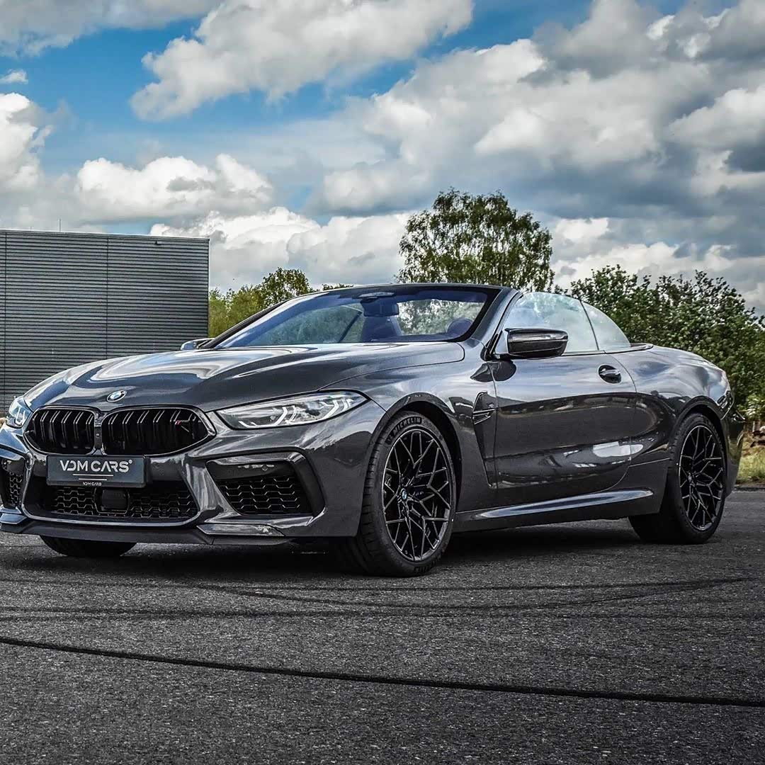 宝马m8敞篷车最帅气的样子