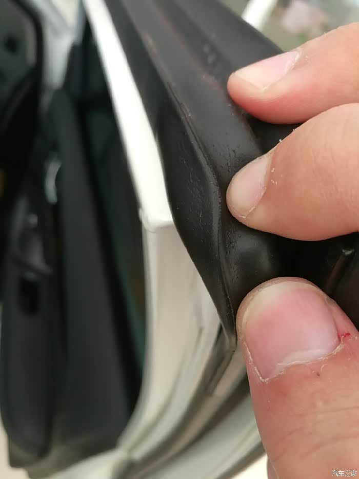 骐达橡胶条开裂