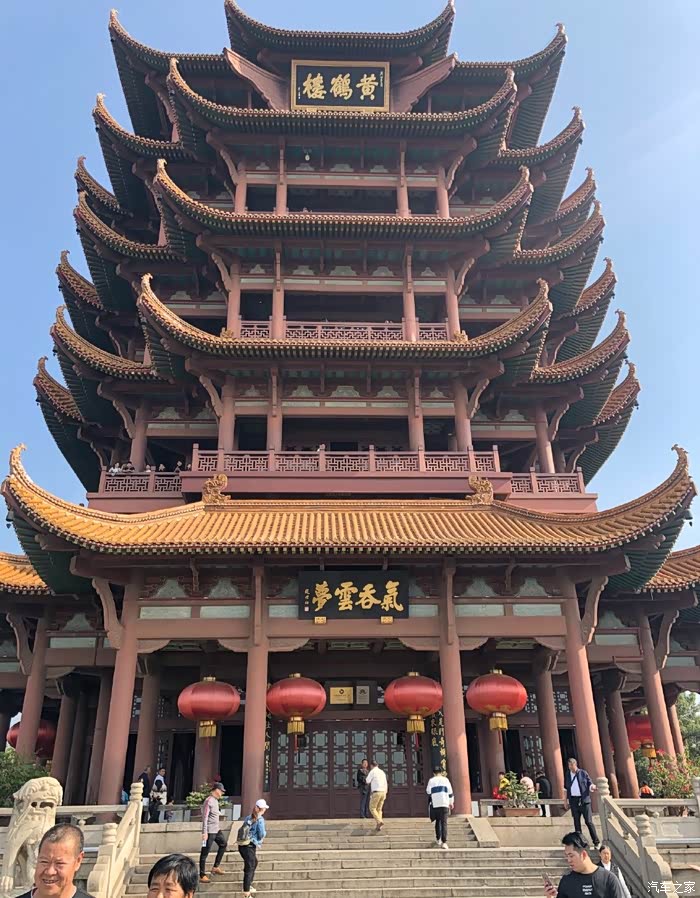 登上天下第一楼有一种属于自己的犀利傲然