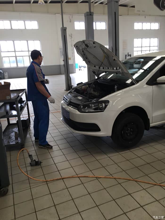 今天周六,油封件到货,果断修车中