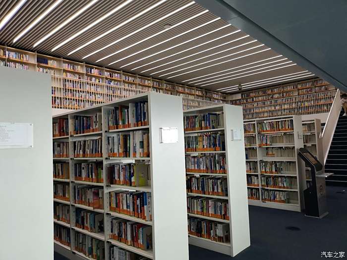 天津图书馆内部图片图片