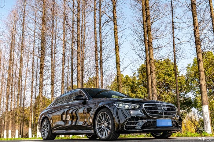 00后小伙也有豪车梦—夏日试驾奔驰s级