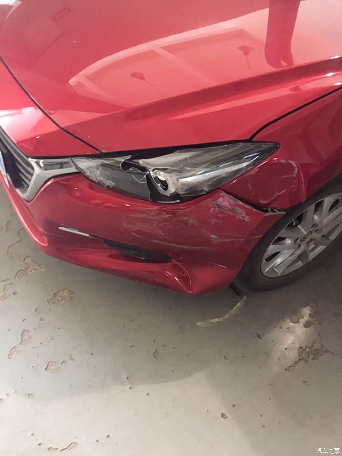 【图】第一次撞车,这算大事故吗?_马自达3 昂克赛拉论坛_汽车之家论坛