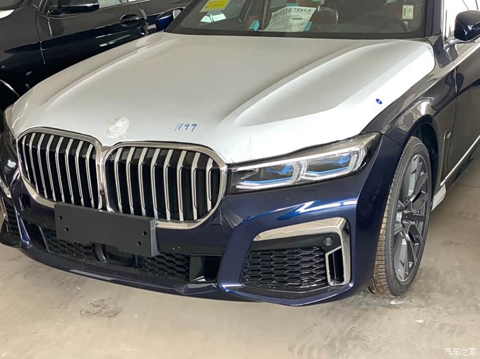 740领先m运动丹泉石蓝的实车照片哪位老板有的