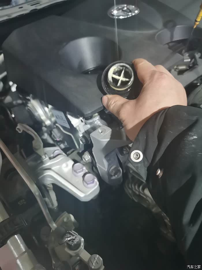 我2019年的凯美瑞2.0豪华版燃油车,出现机油乳化和增多!