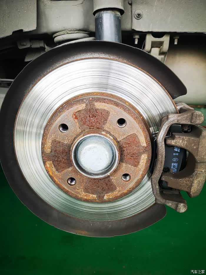 世嘉换个后刹车片