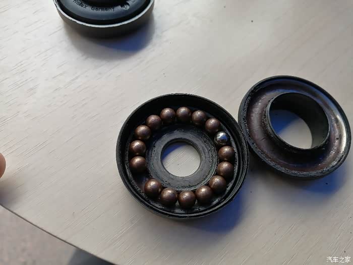 闲着无聊,发几个宝来平面轴承拆解图