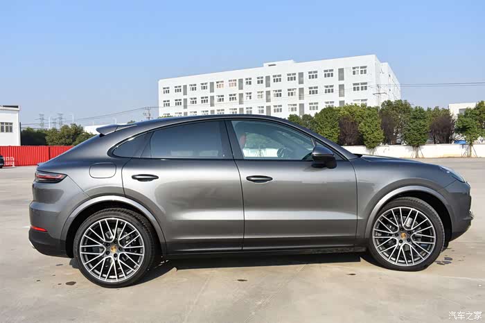 四十岁人生小巅峰,保时捷卡宴新车作业