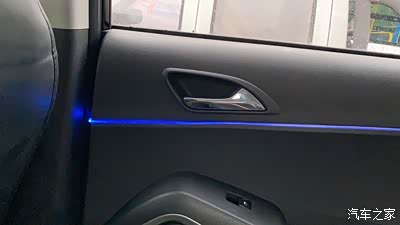 加了个氛围灯 晚上看着挺美的