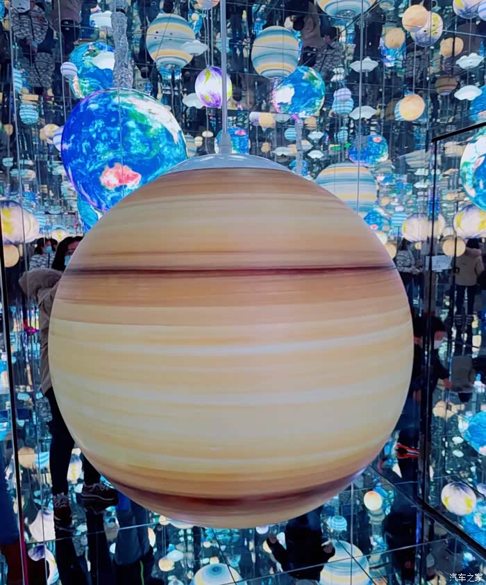 魔都星空艺术馆打卡荣威e950自驾亲子时光