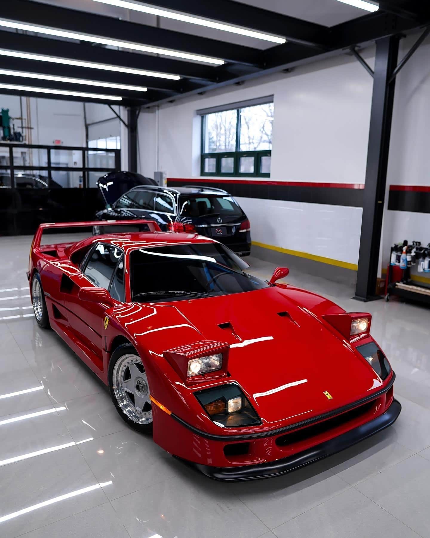 5187 | 回复: 0 法拉利论坛 ferrari f40 个性十足,特别是跳灯,非常