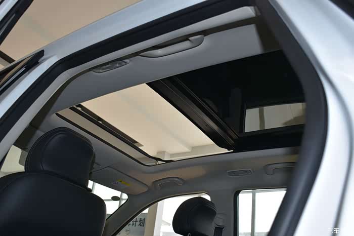 全景天窗不一样的视觉享受