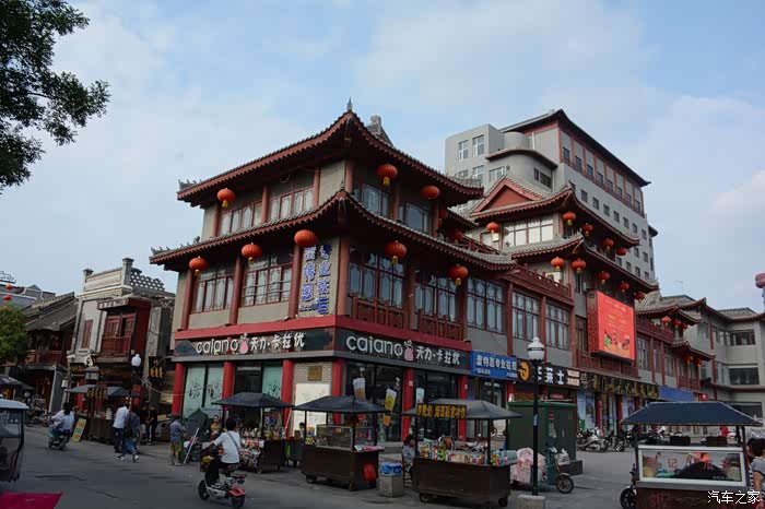 漫步开封书店街感受古色古香书香气