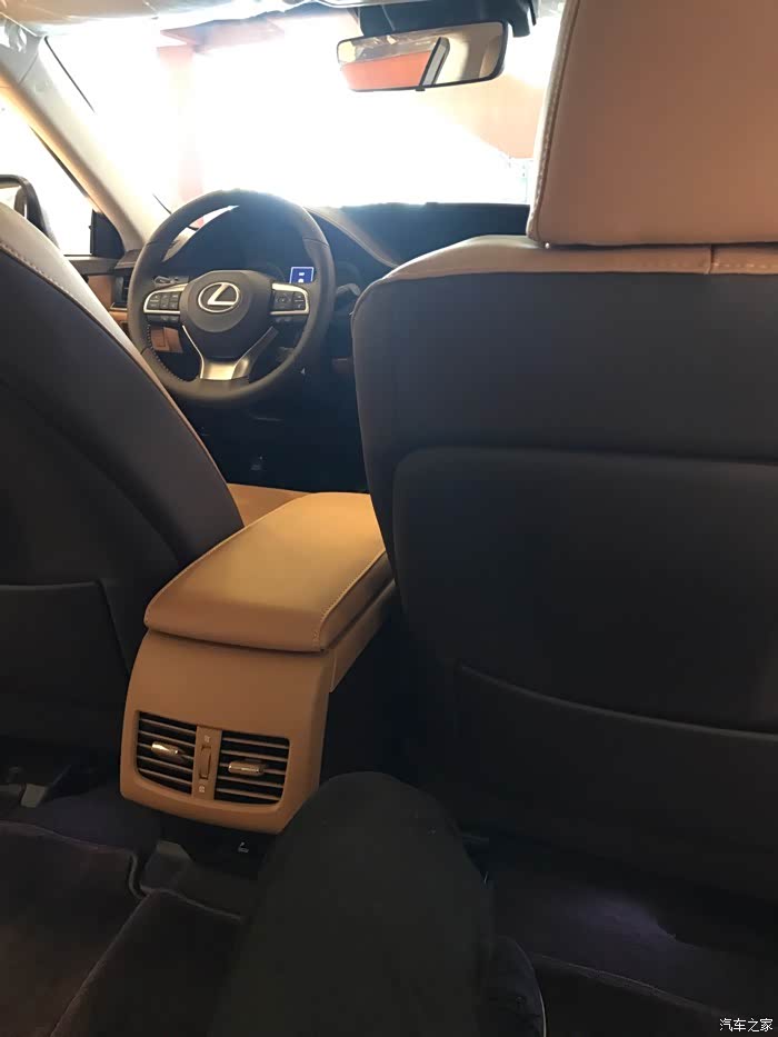 车身宝石蓝内饰黄水晶棕的朋友发几张美图解解眼馋