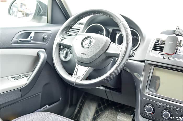 【yeti胖胖】聊聊野帝1.4t前行内饰