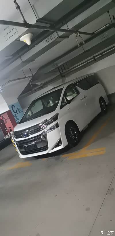 白色威尔法改装,求指点