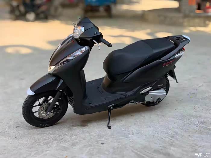 本田lead125不会换齿轮油啊