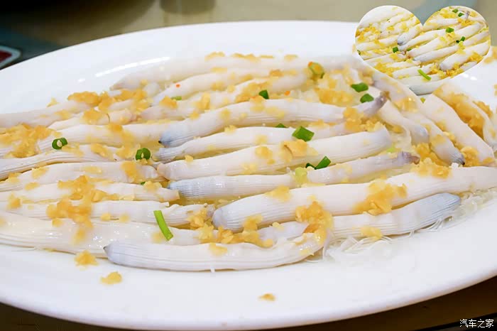 蒜蓉粉丝蒸沙虫,这个东东只能从弯着腰修地球人的手上收购回来,其味道