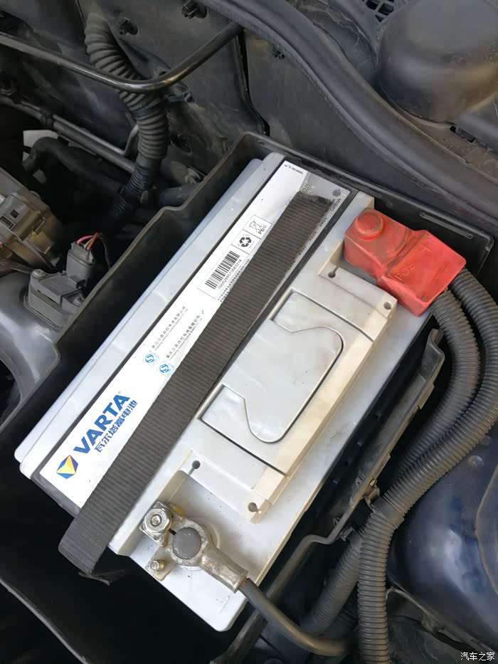 【图】自己动手系列之五:更换电瓶绑带作业_荣威750论坛_汽车之家论坛