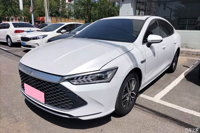 白色的秦plusdmi使用还是挺不错的