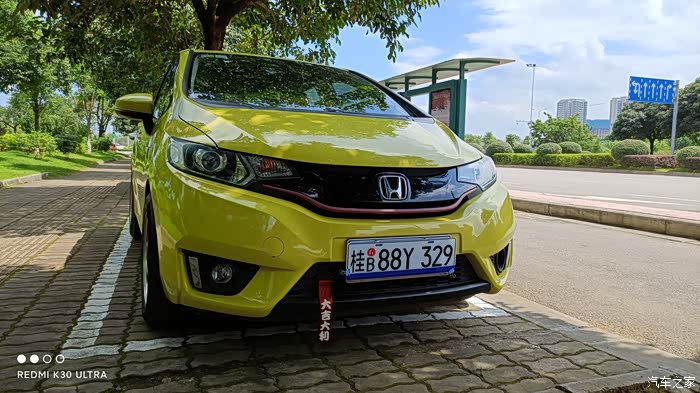 21式新车牌准备实行了来看看三飞配上新车牌的效果