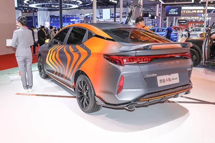 迎暖春送积分江淮思皓a5plus亮相上海车展