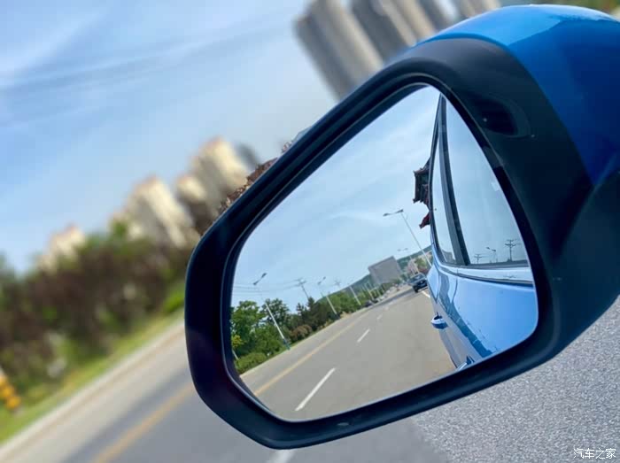 后视镜看风景也是很美的,有种独特的味道!