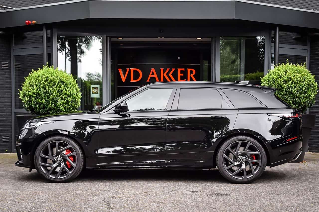 路虎揽胜星脉黑色的外观这气场太强了