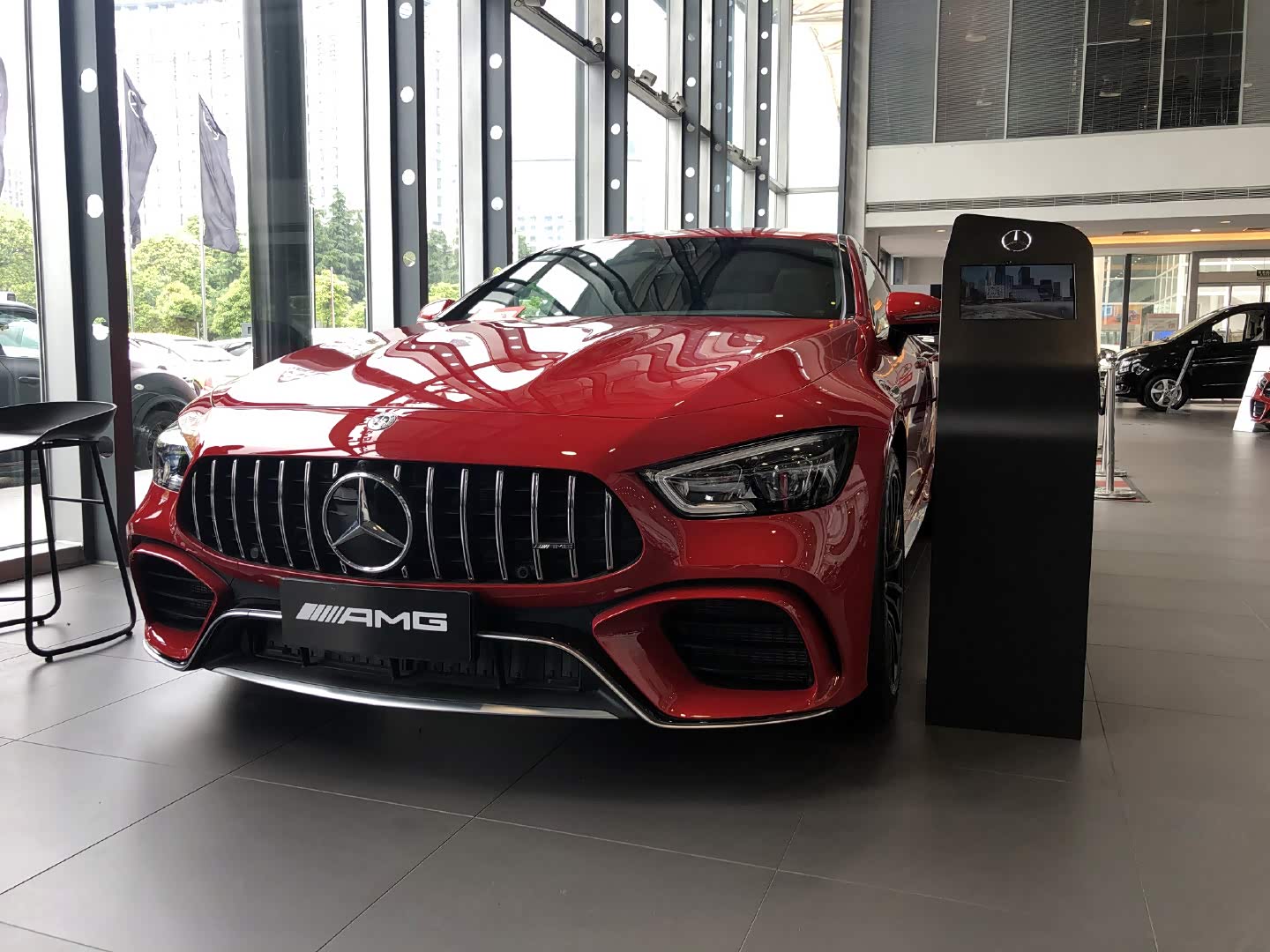 奔驰amg gt63 , 木星红车漆太漂亮了