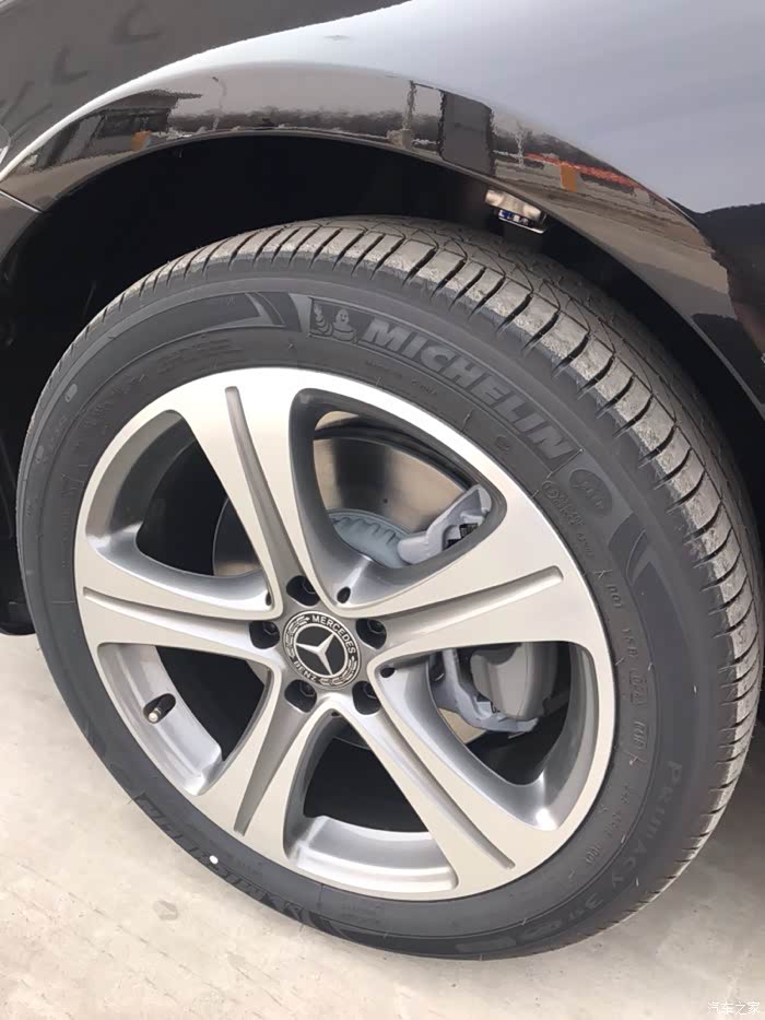 【图】车到了,轮胎大家给看看_奔驰e级论坛_汽车之家论坛