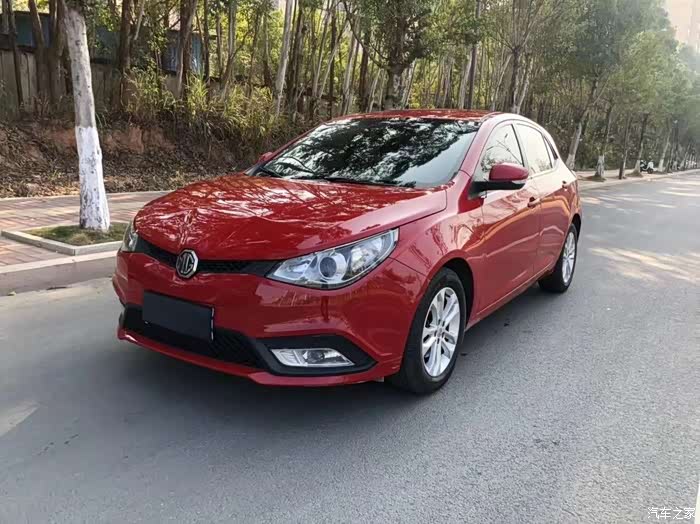 红色的名爵5看着非常骚气嘛