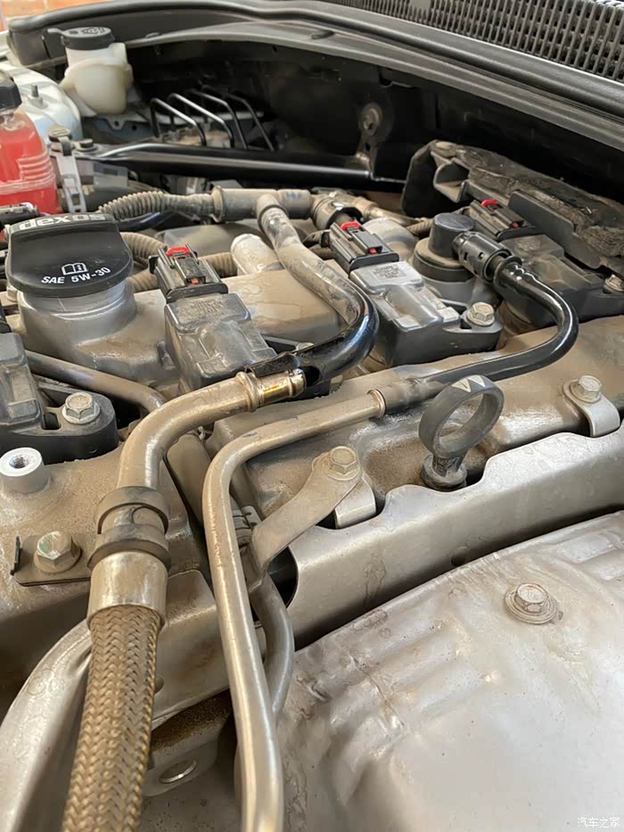 检查一下废气管曲轴箱通风管