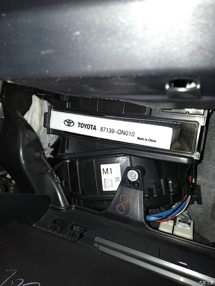 【图】空调滤芯更换作业,小白也换空调滤!_卡罗拉论坛_汽车之家论坛