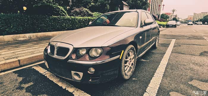 英伦复古风之情怀老车mg7