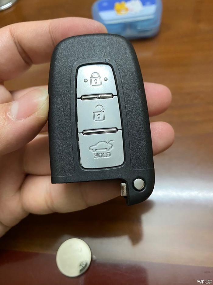 【图】起亚k2 更换车钥匙电池