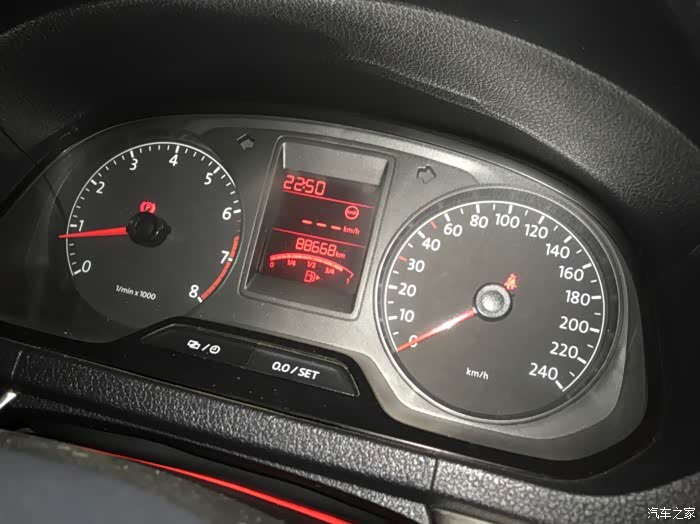 13款捷达迈速表指针正常但是数字不显示是什么情况