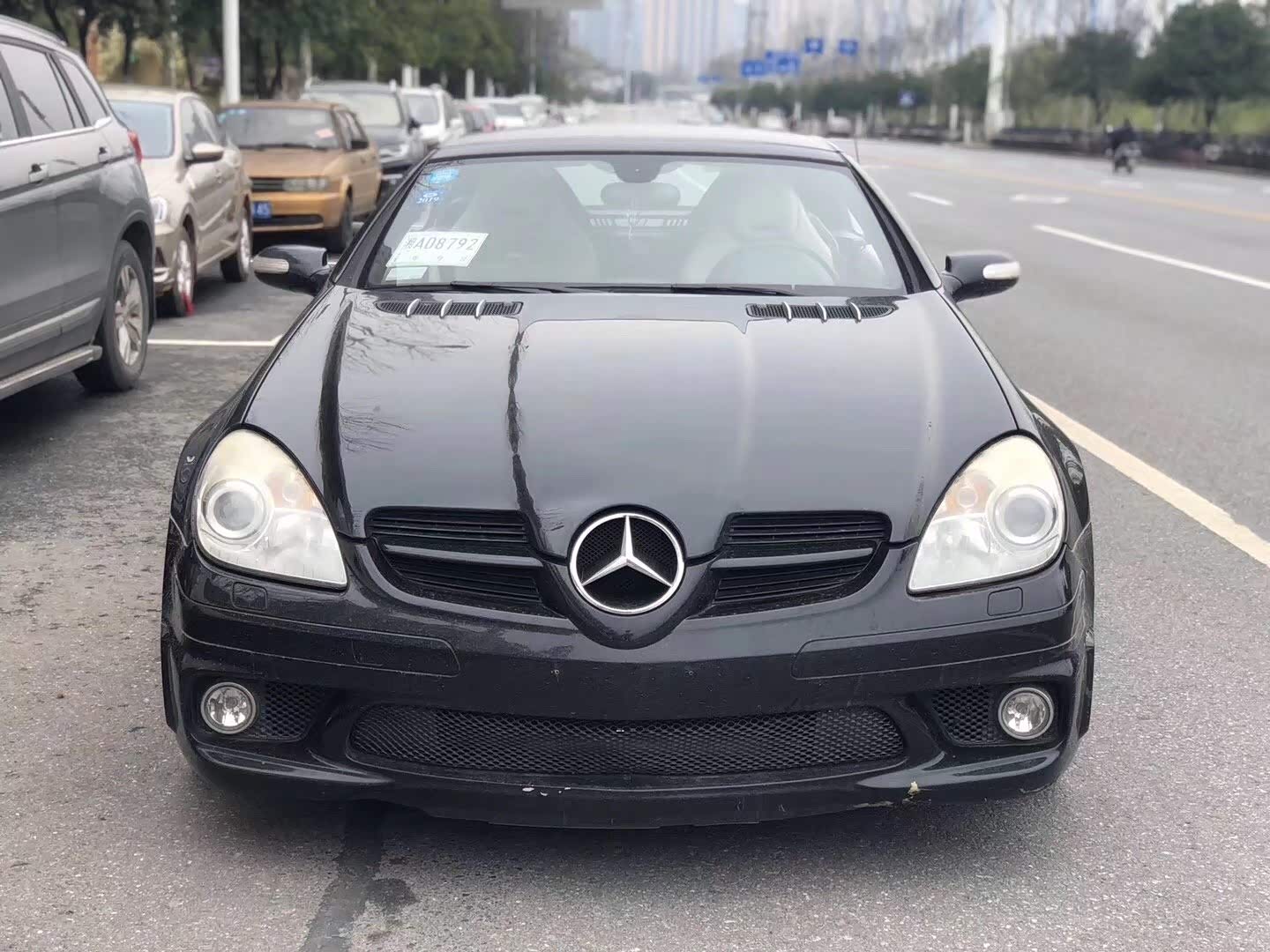 10年的奔驰slk55 amg 敞篷版,360匹