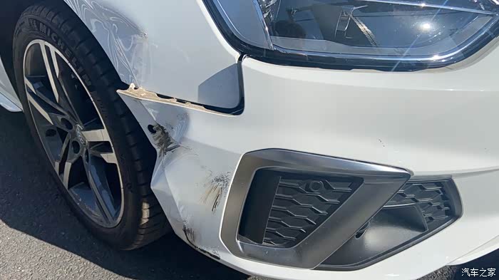 【图】新车第一年的尾巴,被撞了,好心疼_奥迪a4l论坛_汽车之家论坛
